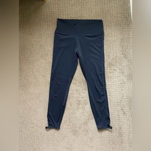 Nike workout leggings size large